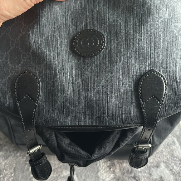 Men’s GUCCI medium backpack with interlocking G - like new, used once - Picture 11 of 13